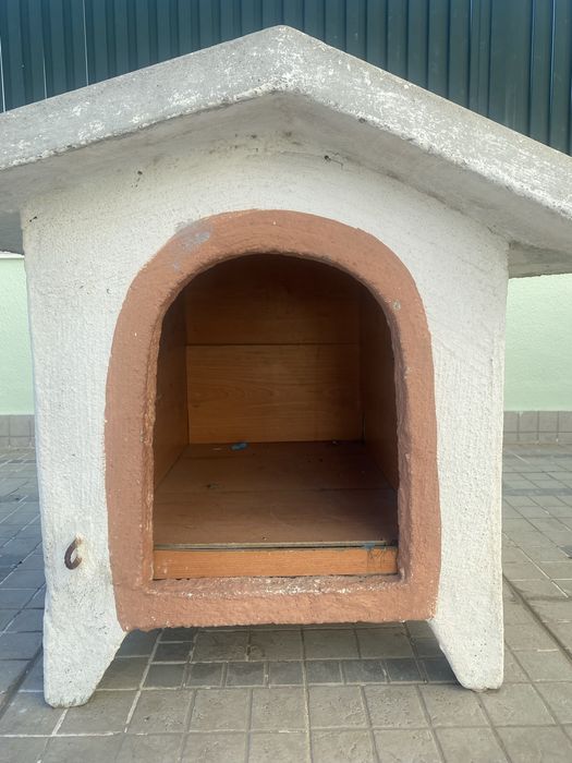 Casota para Cão de Pedra