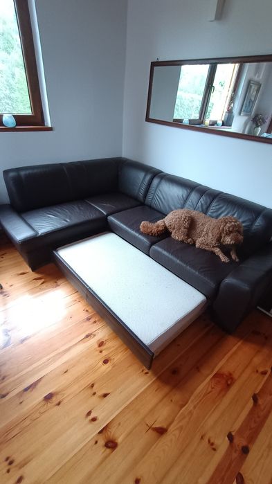 Sofa narożna z eko skóry rozkładana z funkcją spania