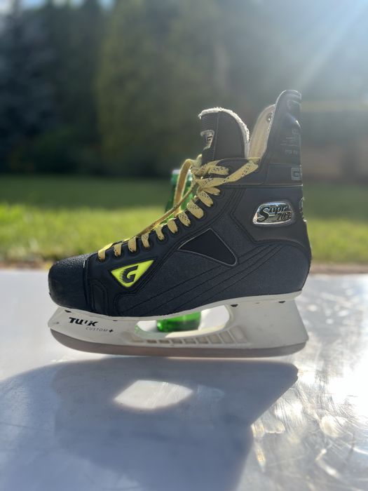 Продам коньки хоккейные Graf Supra 705