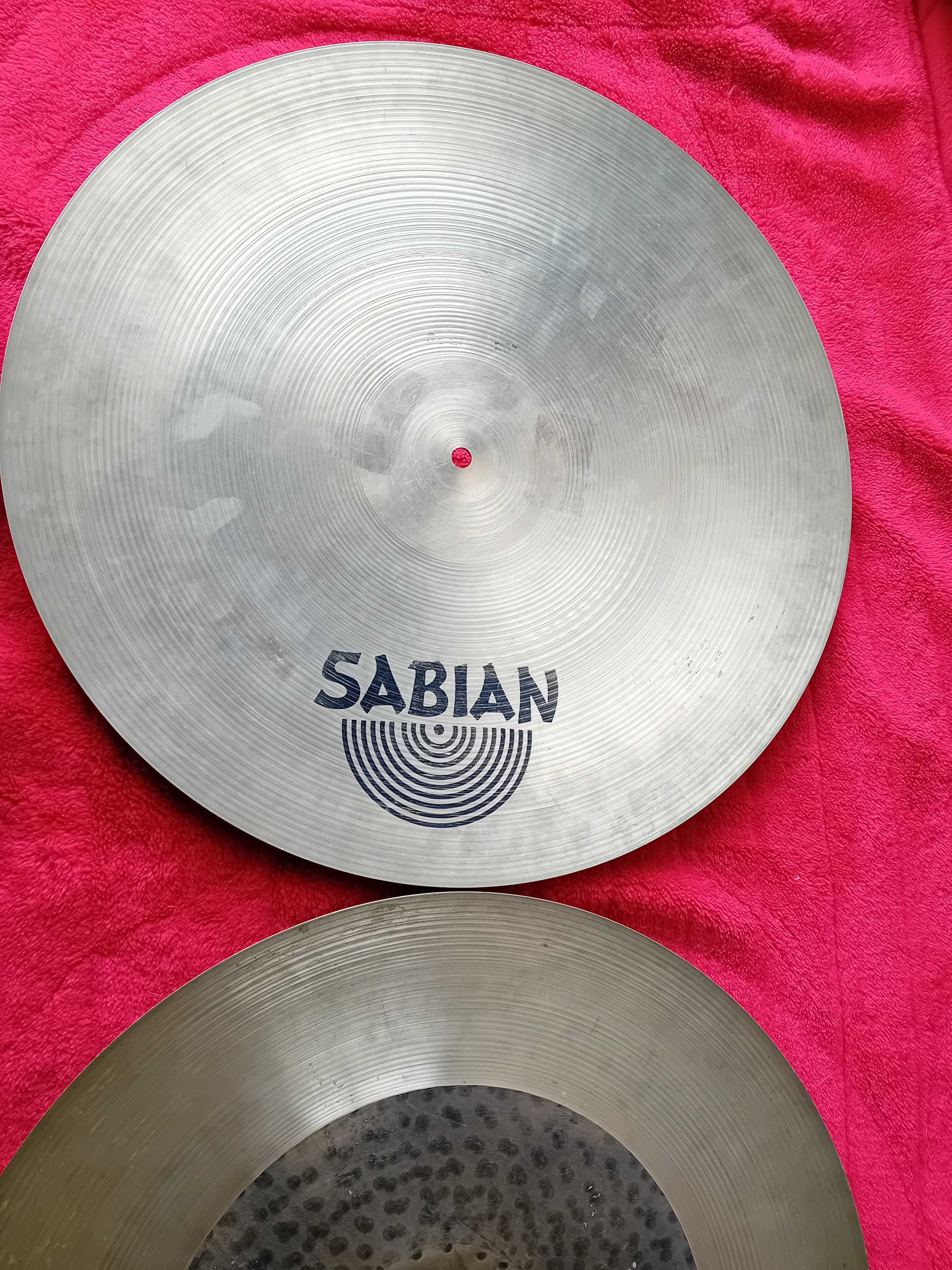 Aos músicos de bom gosto. Pratos  Sabian  Jazz Flat  20  polegadas