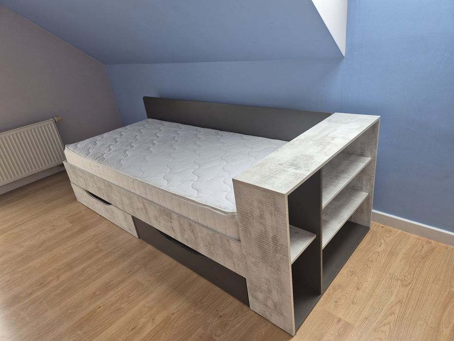 Łóżko z regałem + regał wiszący