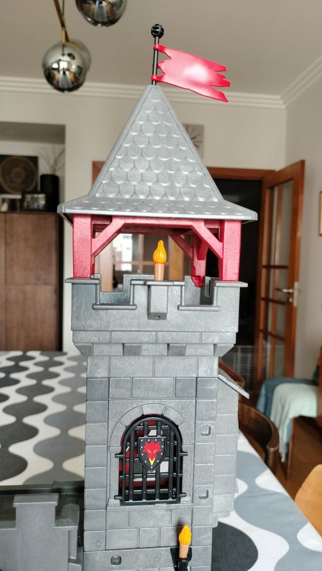 Playmobil Castelo da Rocha do Dragão