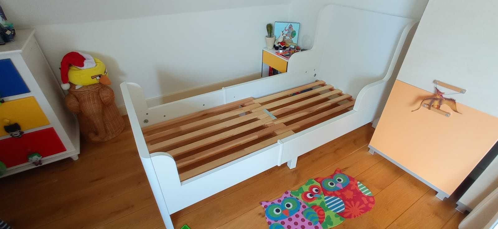 Łóżko dziecięce IKEA Busunge białe z materacem