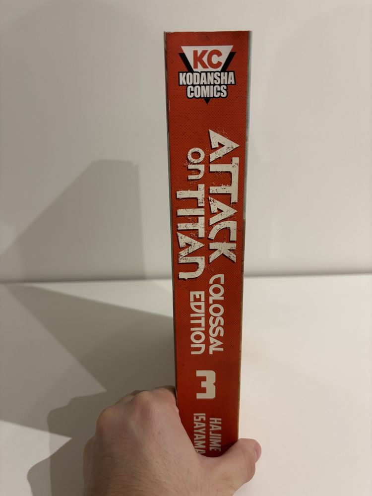 Mangá: “Attack On Titan” - Colossal Edition - 3.° Volume