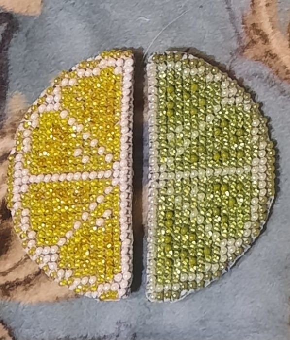 Брошка вишита Цитрус