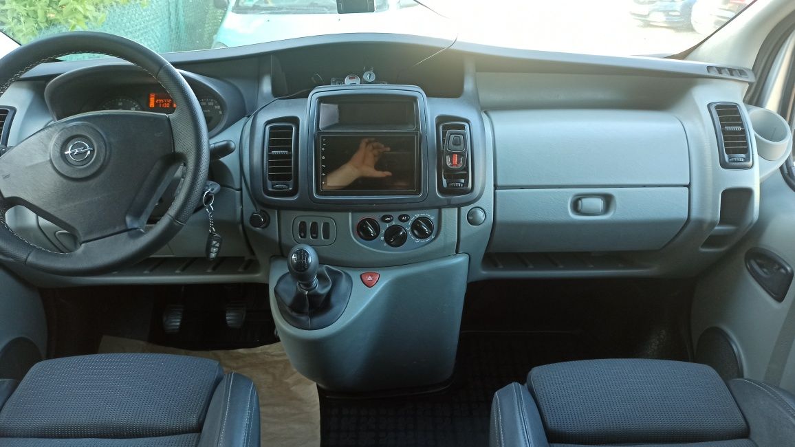 Opel Vivaro 2.0  2010r