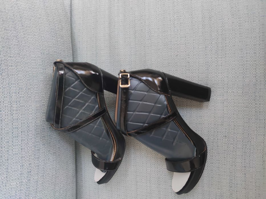 Nowe, wyjątkowe sandały 37 Tommy Hilfiger   na obcasie 10 cm