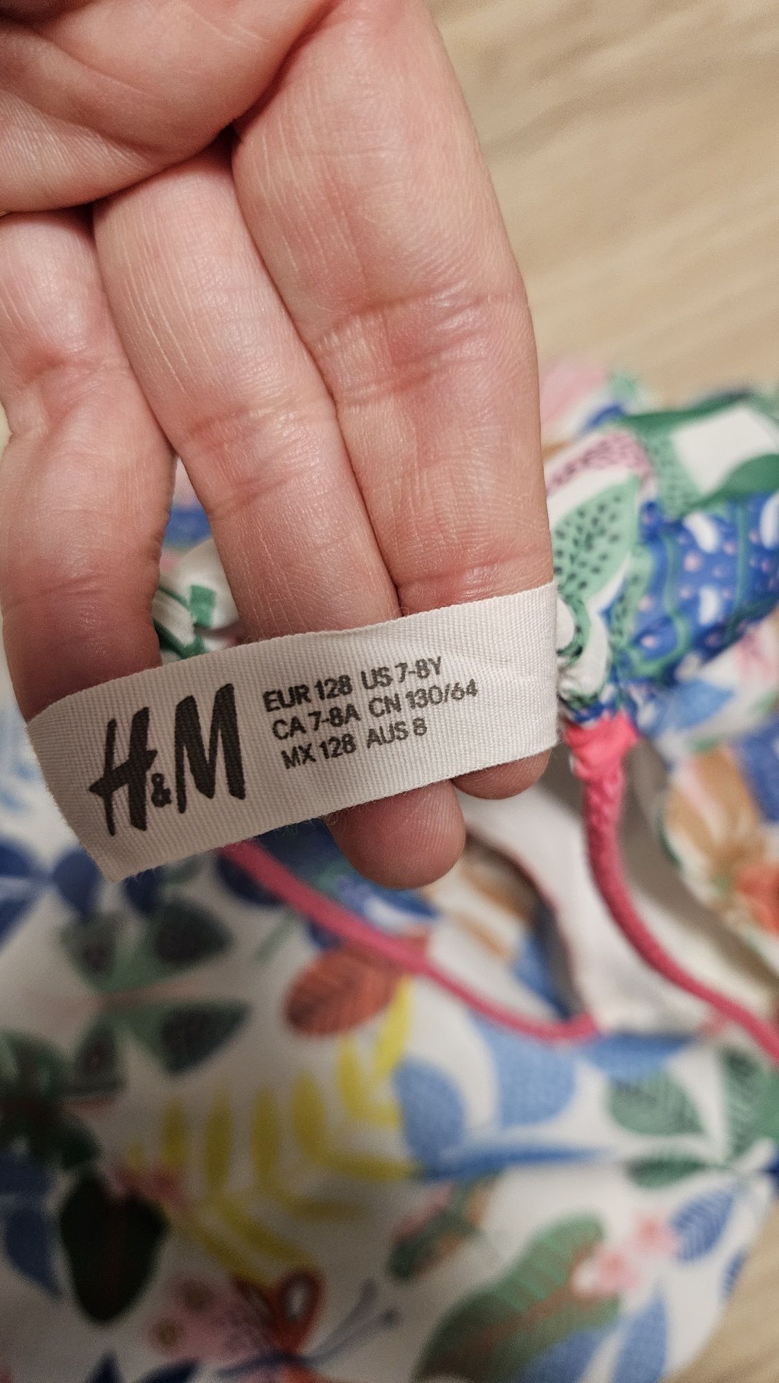 Letnia sukienka na ramiączkach H&M 128