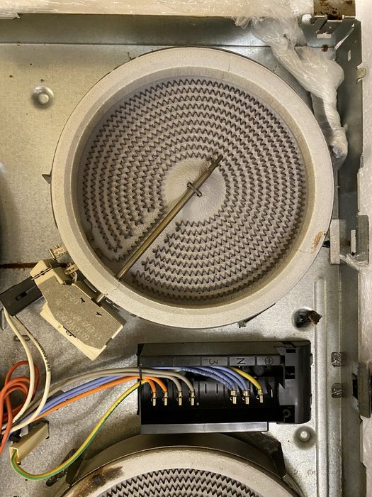 Electrolux EHF 96547 конфорки