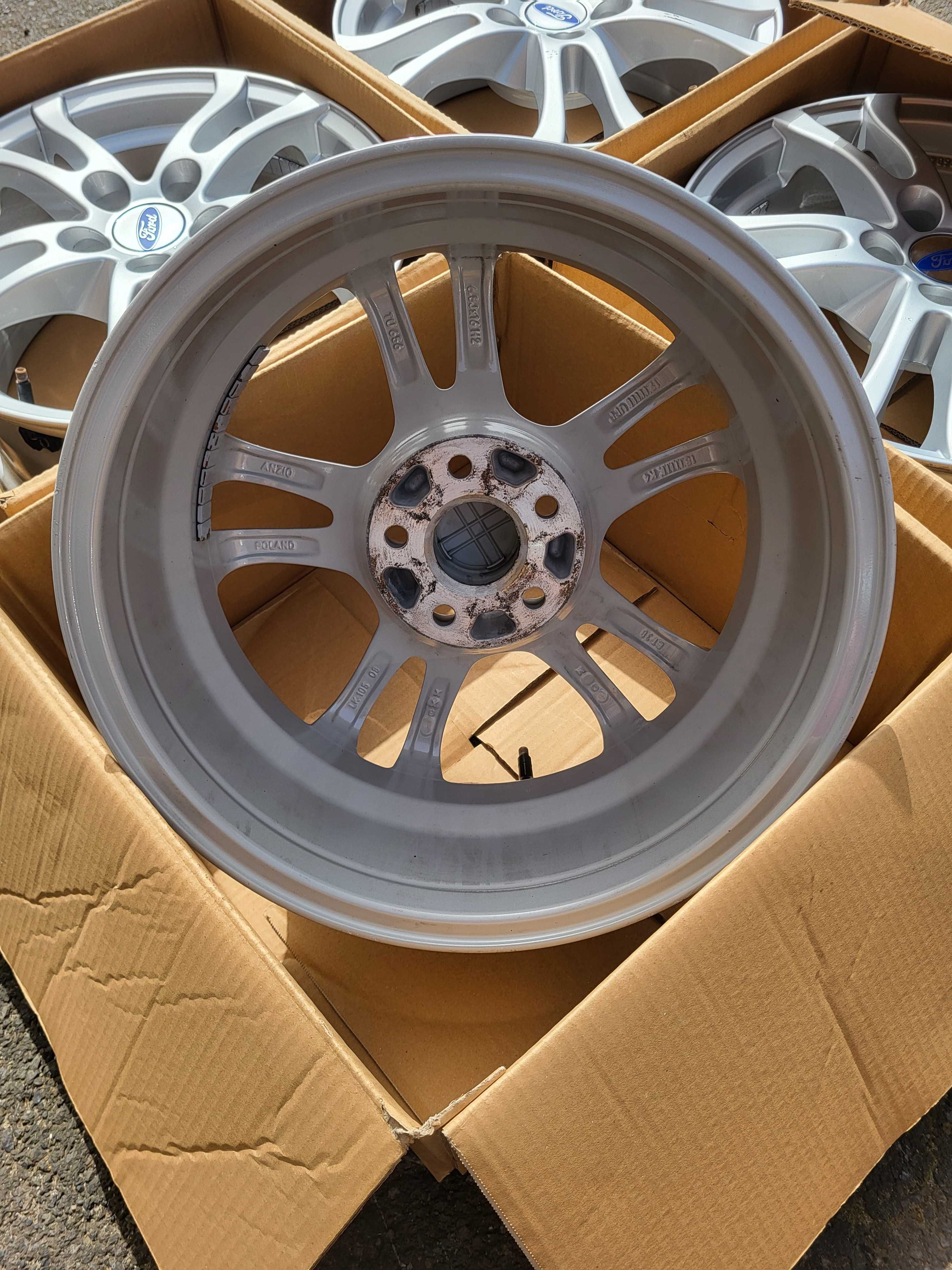 [41] 16 Cali 5x108 ET38 6,5J Felgi aluminiowe Ford Mondeo Focus C-max