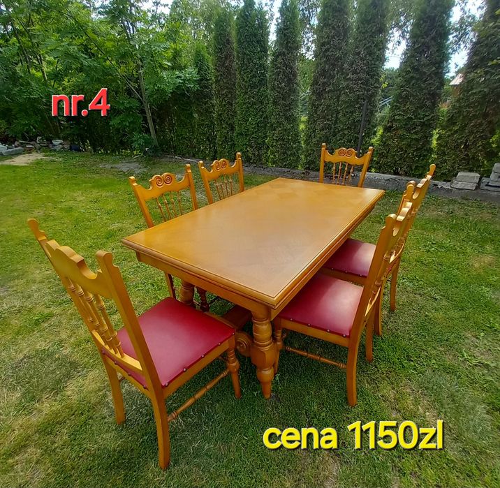 Stół z krzesłami