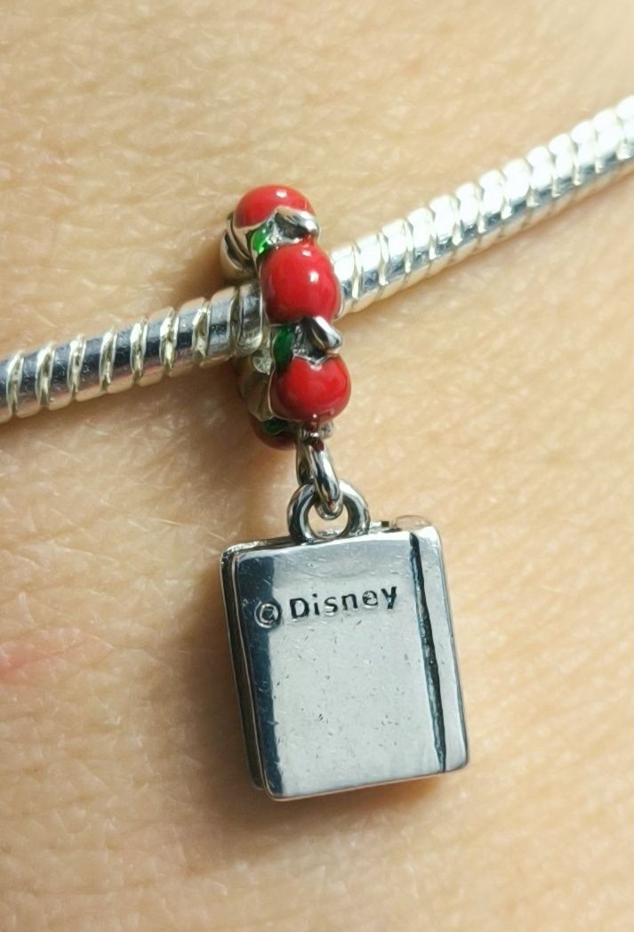 Zawieszka Charms do bransoletki Królewna Śnieżka S925