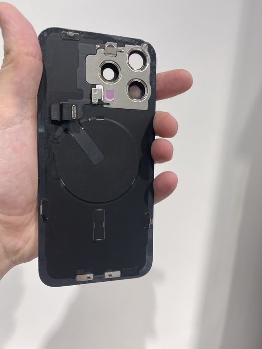 Оригінальне скло корпусу для iPhone 15 Pro Max Black Titanium