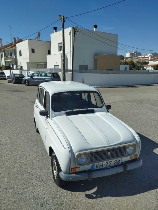 Renault 4L Savanne
