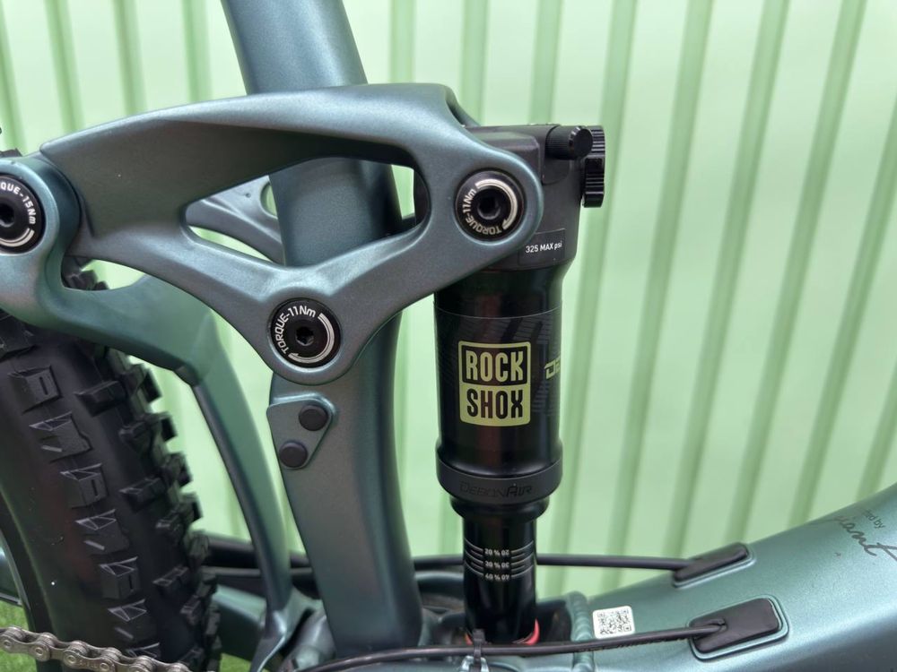 Двухпідвіс 150мм М 27.5 Liv Intrigue 3 2020рік Rock Shox 35 Gold RL
