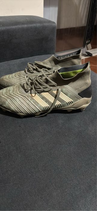 Chuteira Adidas Predator SG