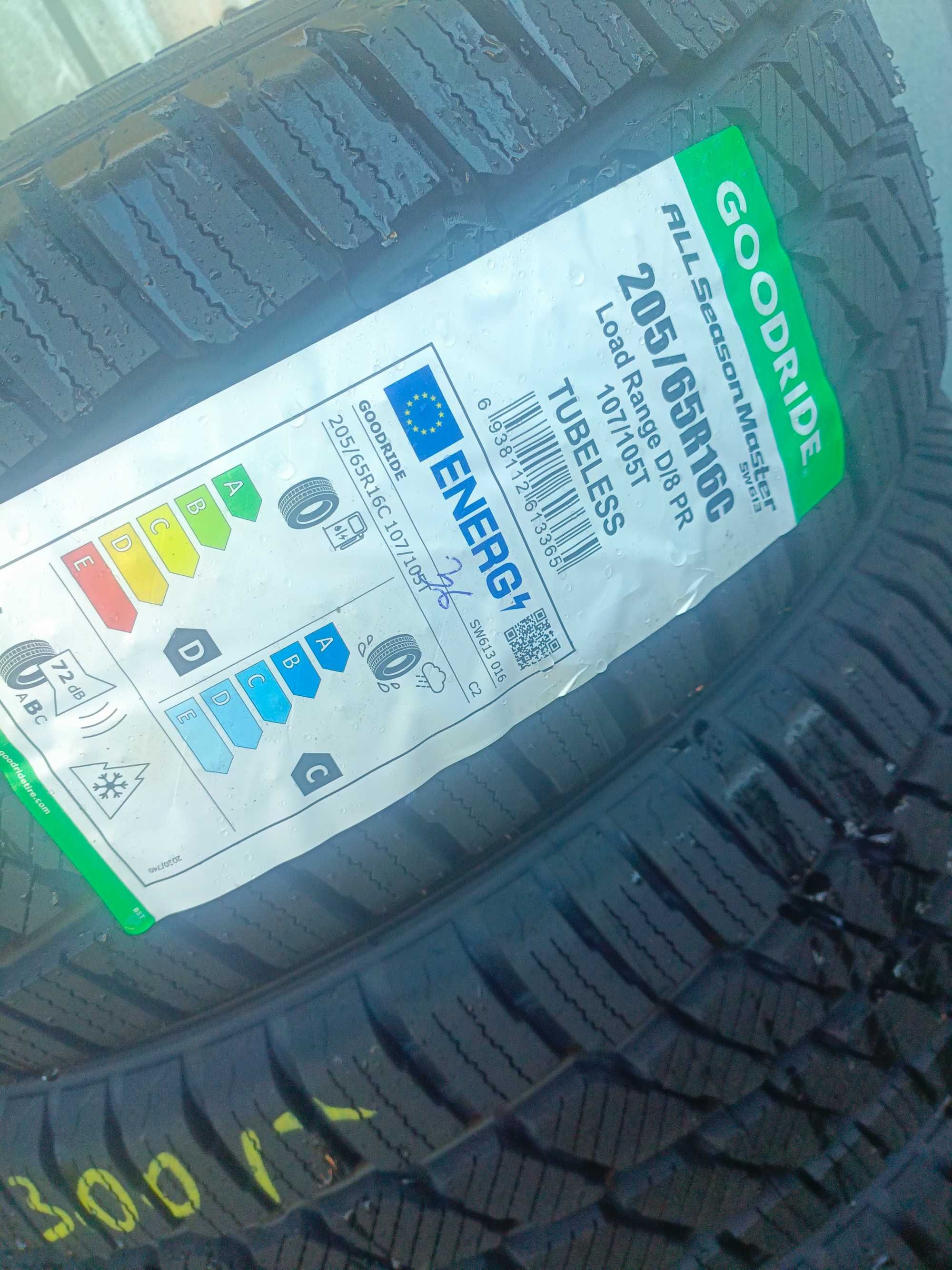 Nowe opony całoroczne wielosezonowe do busa  205/65/16c Goodrida 2025r