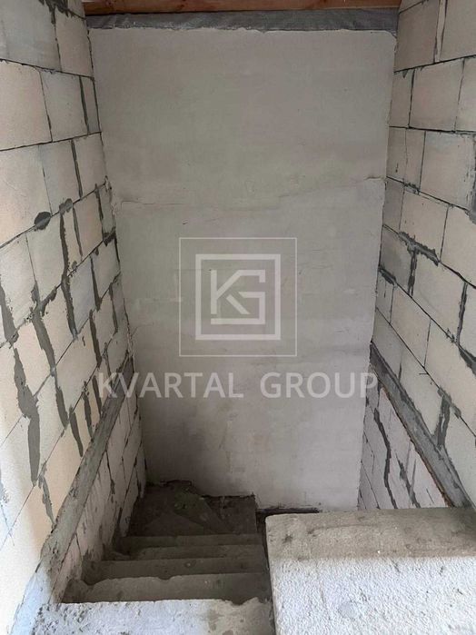 БЕЗ КОМІСІЇ! ТаунХаус 2 поверхи.3 кімнати+кухня студія.БЕЗ РЕМОНТУ.ГАЗ