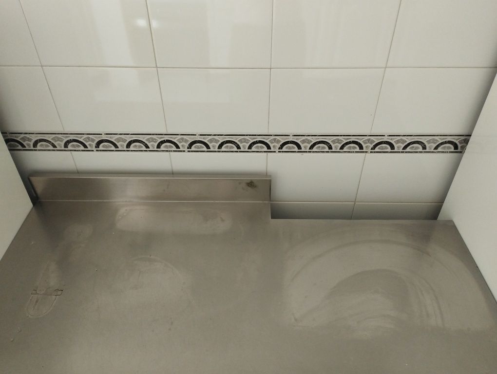 Balcão inox com duas portas