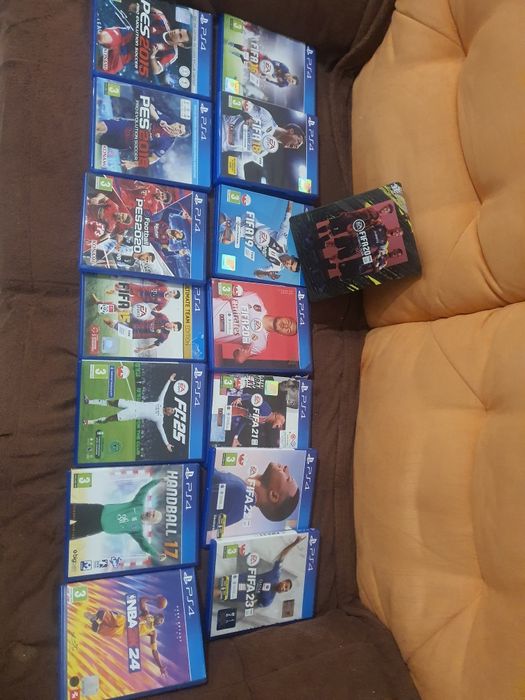 Sprzedam zamienię gry sportowe Fifa nba handball Pes Ps4 slim Pro Ps5