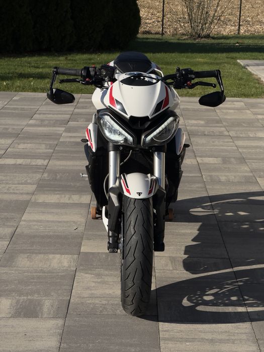 Triumph street triple 660s A2