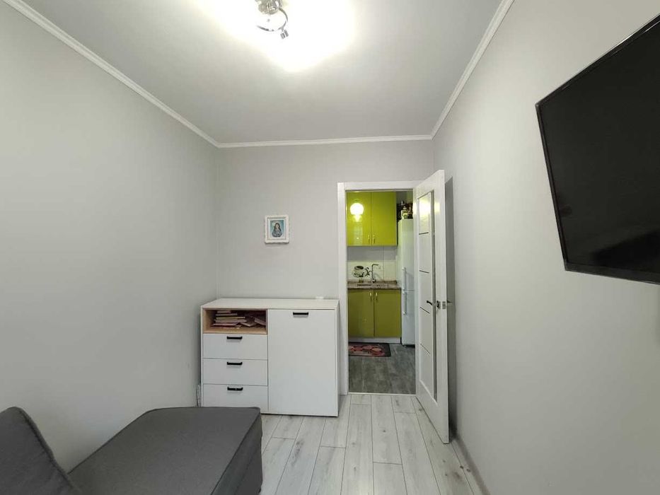 Продається 2-кімн квартира з ремонтом і меблями на вул. Узбецька