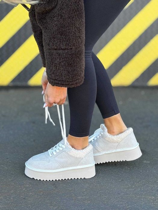 Жіночі зимові черевики на хутрі (36-41) замшеві білі, Ботинки, UGG