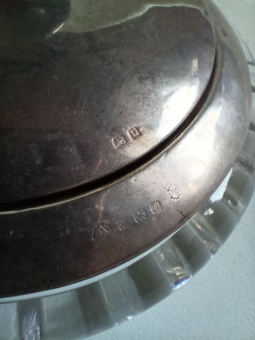 Srebrna puderniczka kryształ Anglia srebro