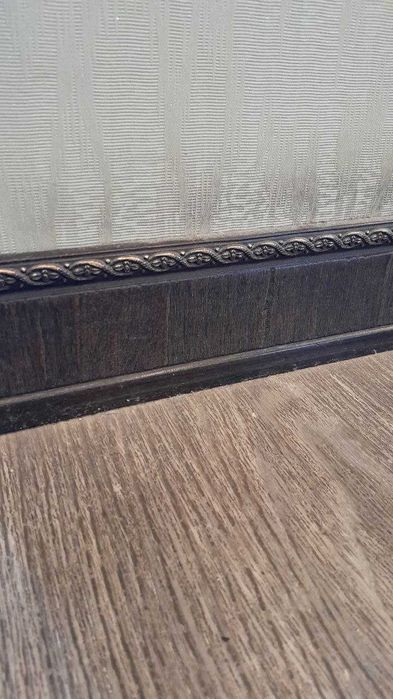 Плинтус Молдинг полиуретановий Frame Miga 153-1  2,4 м.