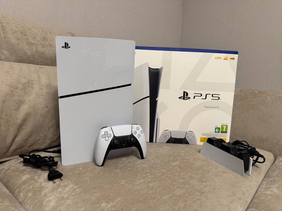 PS5 + Зарядна станція у подарунок