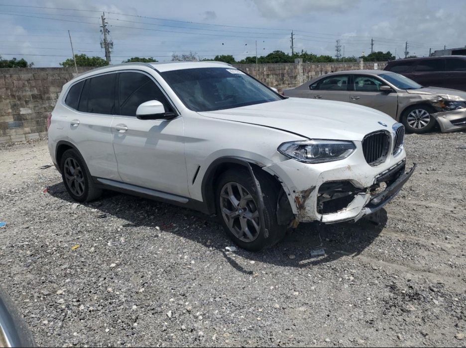 Продам BMWX 3 2021 року авто в дорозі