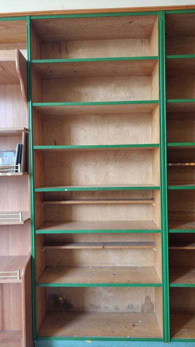 Regał drewniany używany - lite drewno