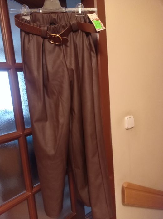 Spodnie szerokie z eko skóry