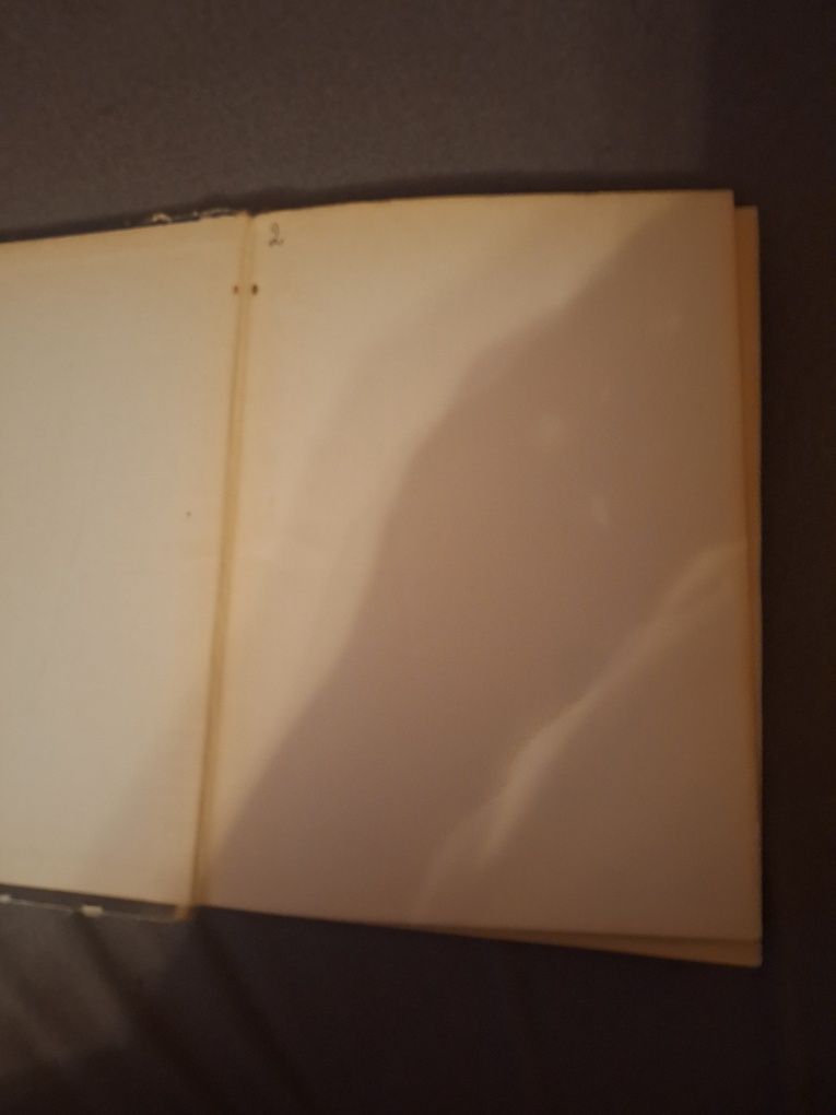 Edith Nesbit "Historia amuletu"