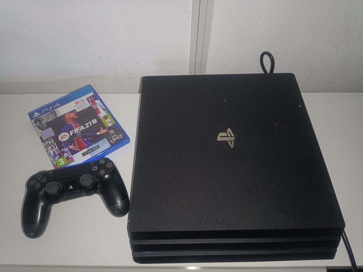 PlayStation 4 Ps4 Pro 1TB + 1 comando + jogos