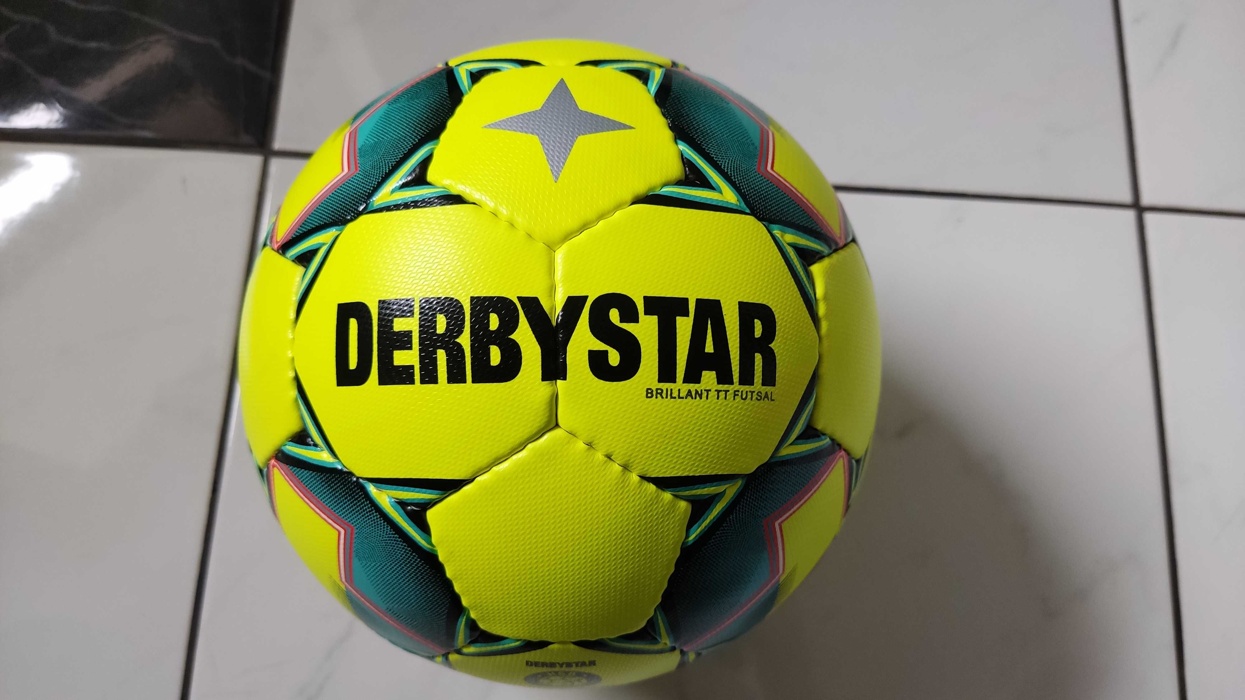 Футбольний мяч Derbystar brilliant Futsal size4