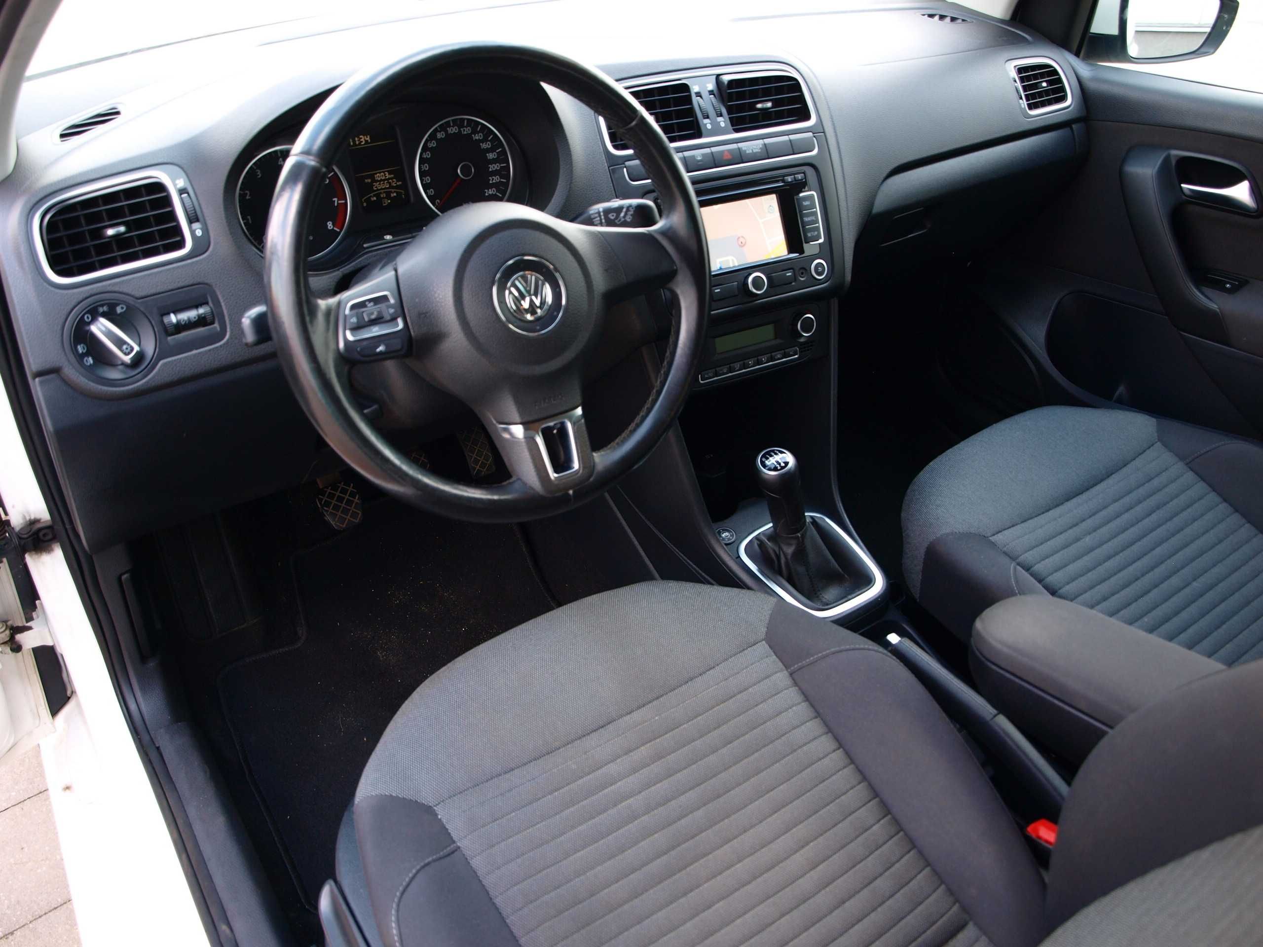 Wypożyczalnia Aut Wynajem Samochodów VW Polo 1.4B+GAZ Ekonomiczny