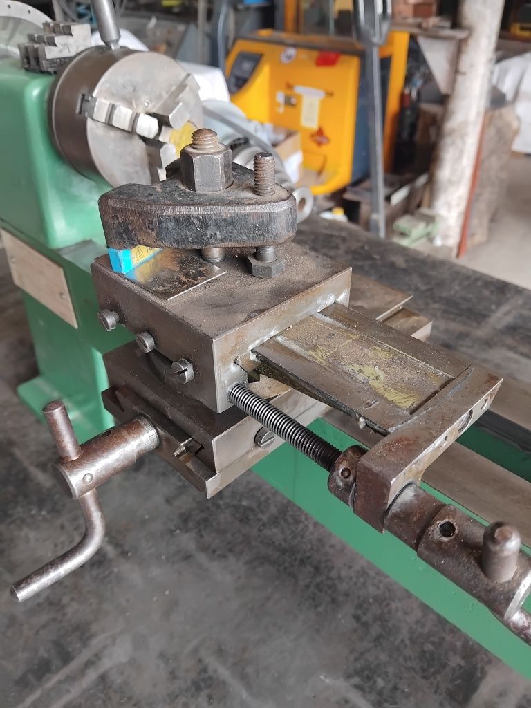 Tokarka do metalu DM 180
