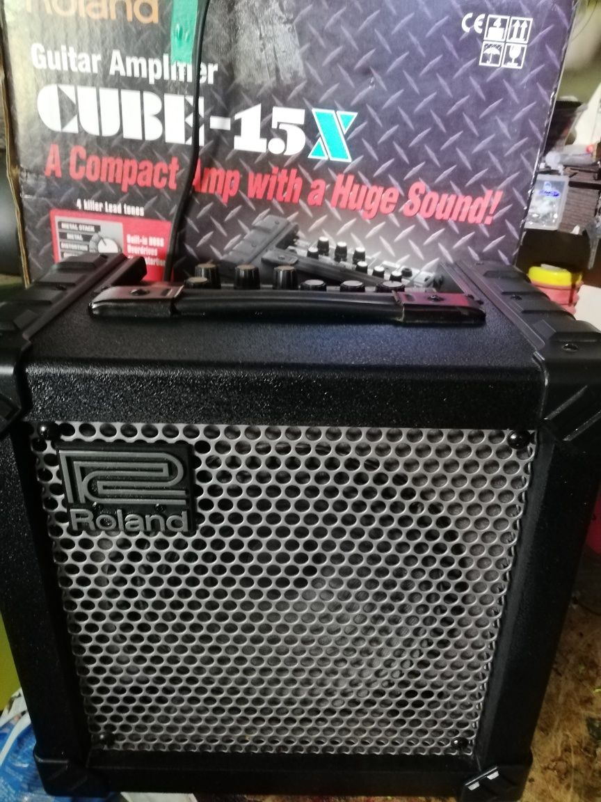 Amplificador coluna roland