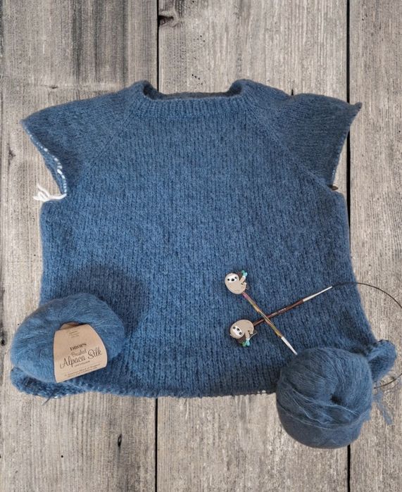 Sweterek handmade z alpaki i jedwabiu