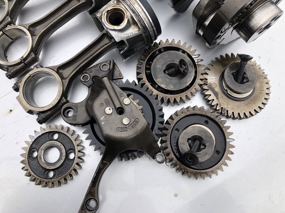 Коленвал шатун масляный насос шестерни грм Туарег 2.5 BAC