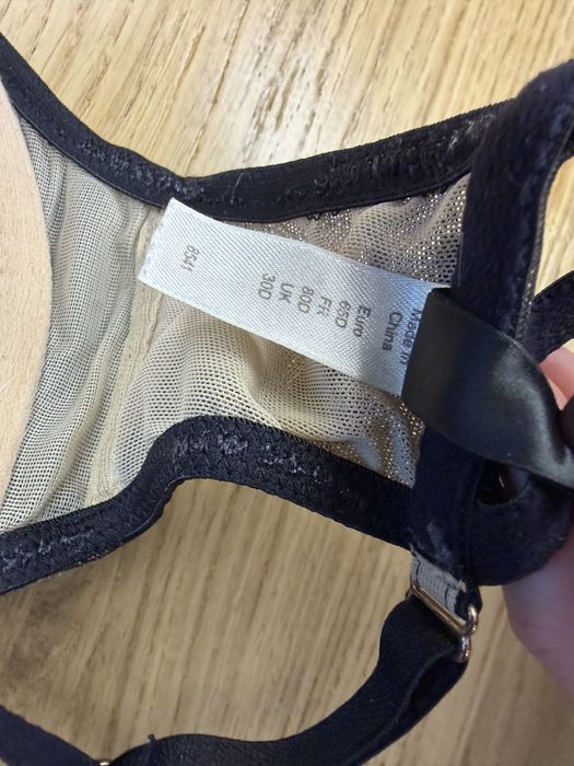 Biustonosz 65D brytyjskiej firmy Gossard super push up