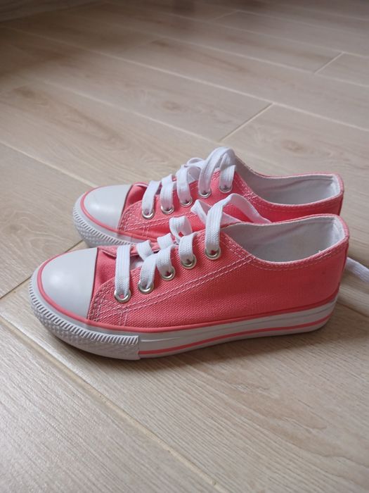 Кеди для дівчинки розмір 30 (б/в)