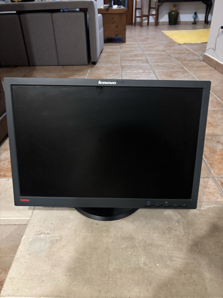 Conjunto computador + gaveta de dinheiro