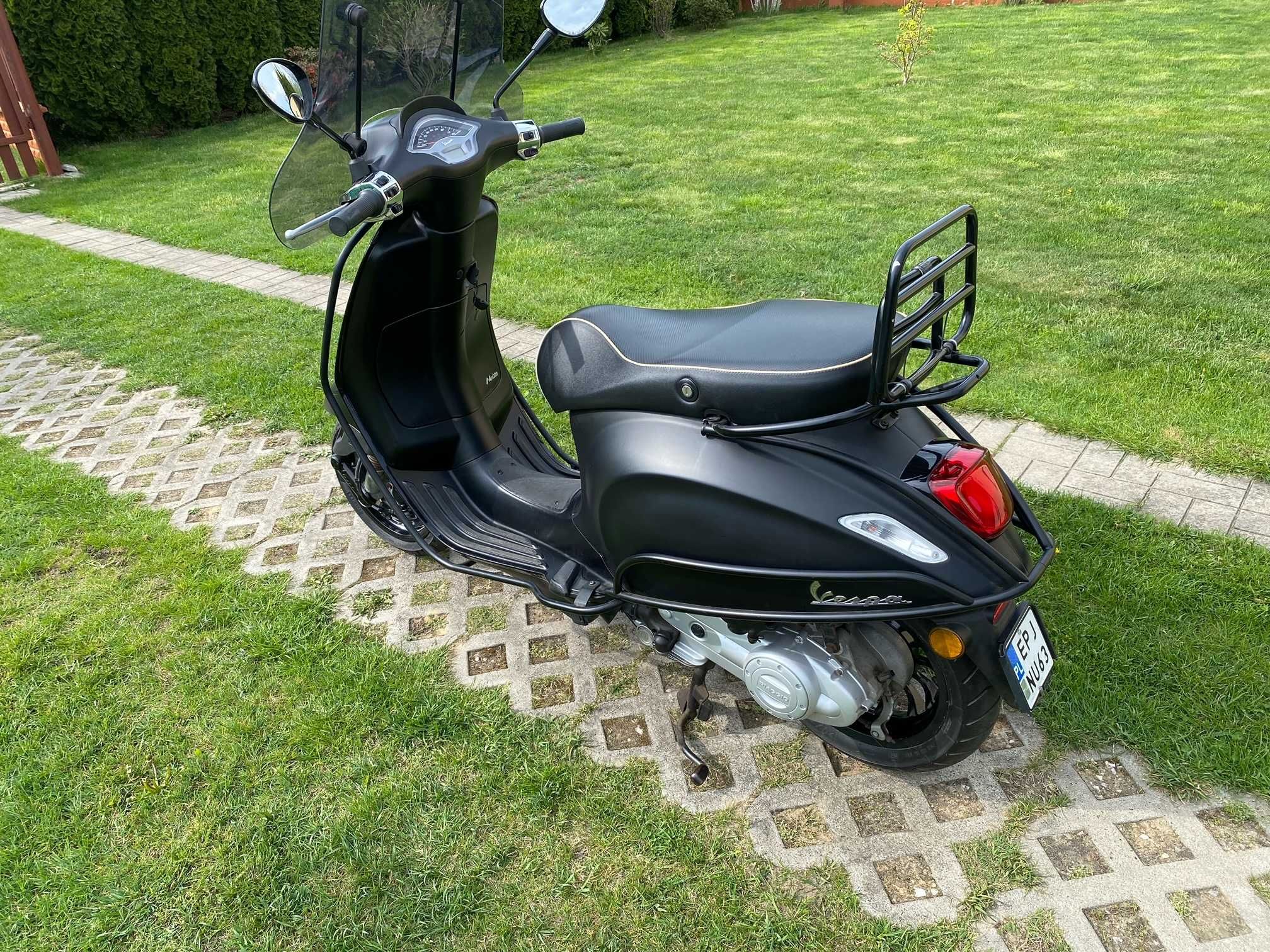 Vespa Sprint 50 Notte