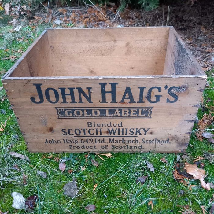 Oryginalna stara drewniana skrzynka JOHN HAIG'S WHISKY