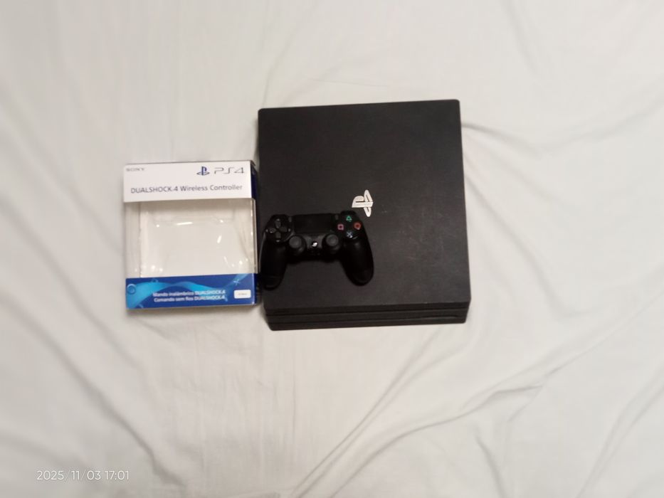Ps4 Pro 1 TB - usado como novo