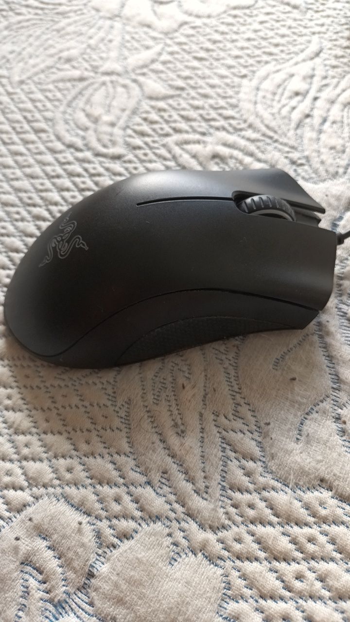 Rato Razer Deathadder