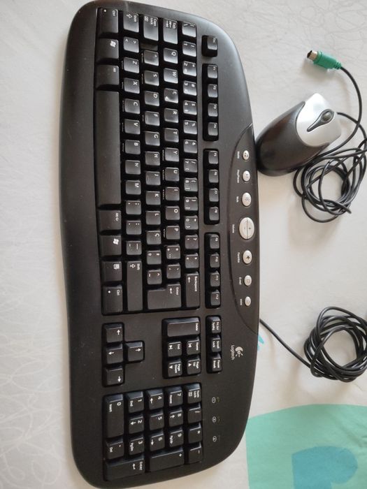 Teclado para computador  + rato.