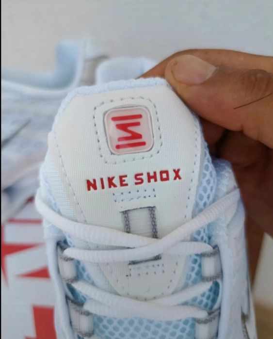 Nike Shox brancas